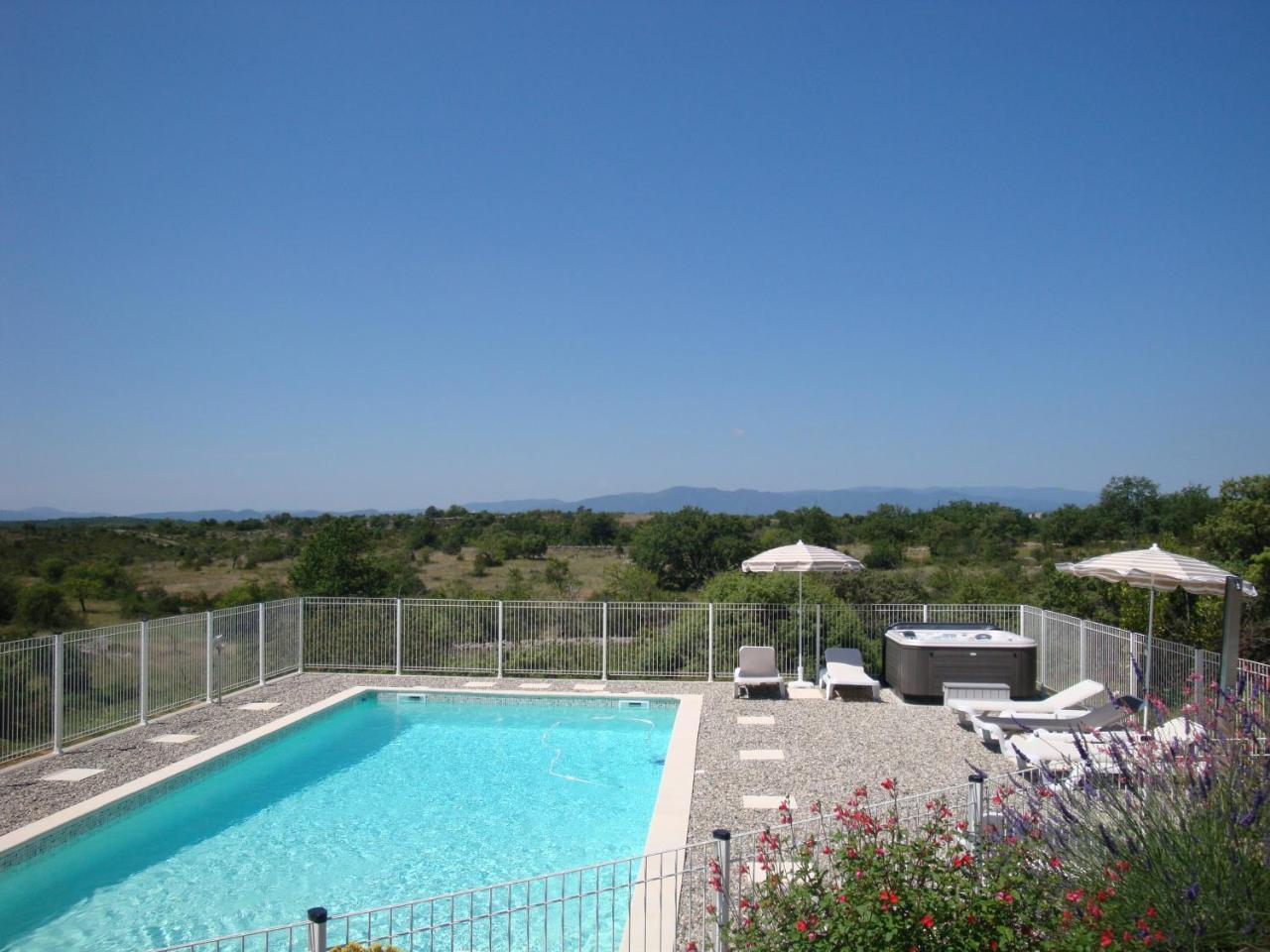 Les Villas de Perret Joyeuse Exterior foto
