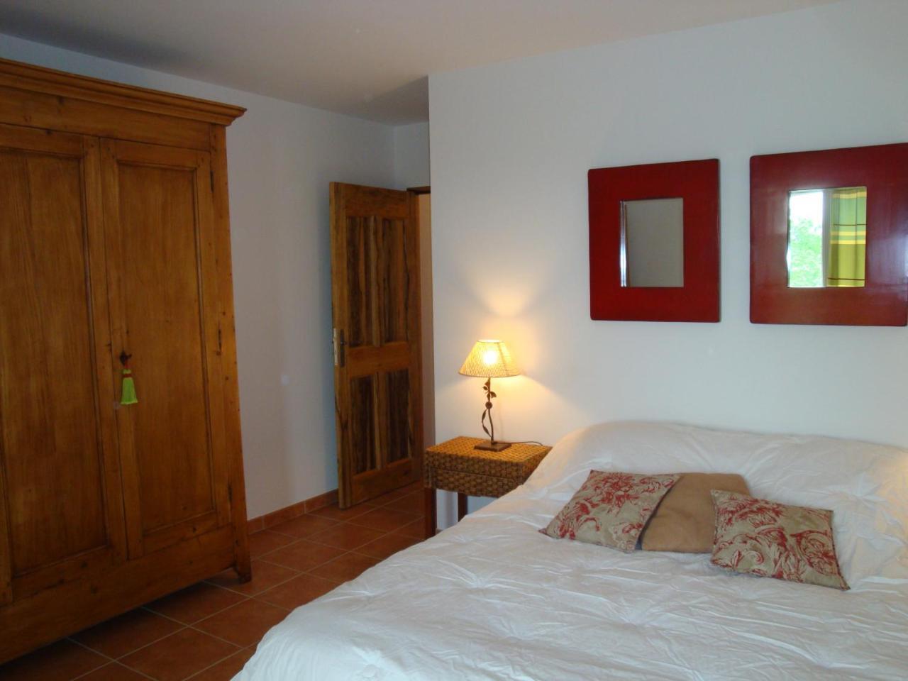 Les Villas de Perret Joyeuse Exterior foto